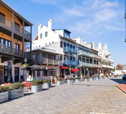 Explore the Shops & Restaurants in Rosemary Beach!