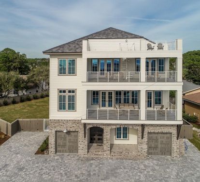 Luxurious home in Gulf Pines!