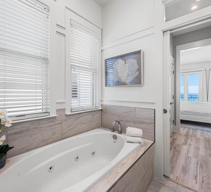 Private Bathroom with Soaking Tub