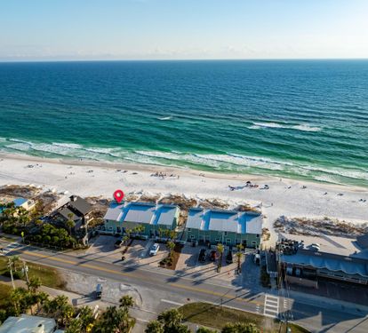 Shell yeah! Talk about a prime location - steps away from 2 seafood restaurants!