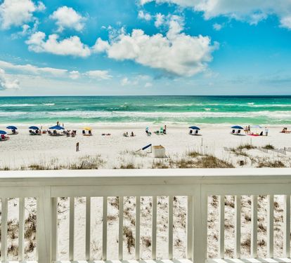 Sky's above, Sand below. Life here is good!  ***SEASONAL BEACH SECURITY TO ENSURE YOUR PERSONAL BEACH SPACE AT QUIET SURF***
