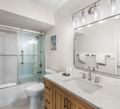 Newly remodeled guest bathroom for the queen bedroom.