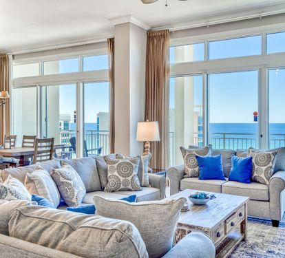 Vaulted High Ceilings Make The Views In This Living Room Amazing Penthouse Views!!