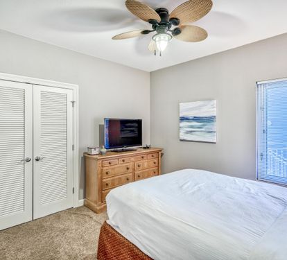 Queen Bedroom