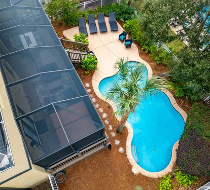 Large Private Pool Fenced In!!