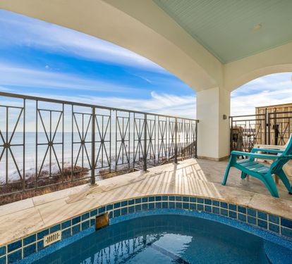 Private Heated Splash Pool