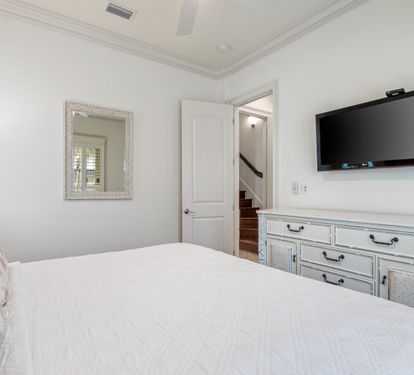 2nd Floor King Bedroom