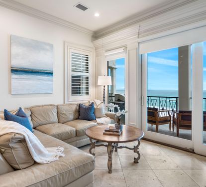 2nd Floor Living Room with Amazing Gulf Views!
