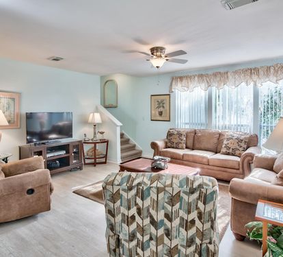 Open Living Room w/ Queen Sleeper Sofa, Flat Screen Television