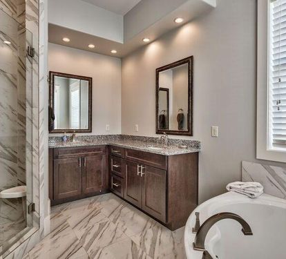 3rd Floor Master King Suite Private Bathroom