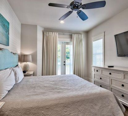1st Floor King Bedroom W/ Private Bathroom