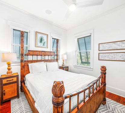 3rd floor northeast bedroom with queen bed, tv  & ensuite bathroom!
