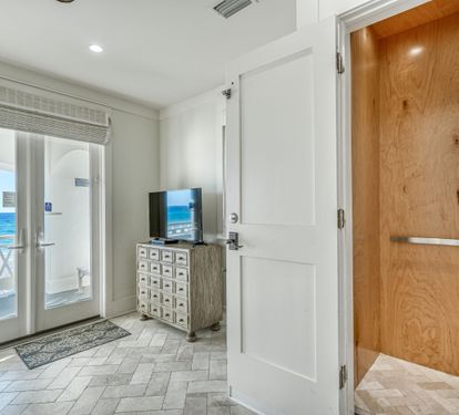 Private Elevator to Access All Three Floors!!