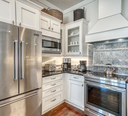 Fully Stocked Open Kitchen w/ Viking Stainless Steel Appliances