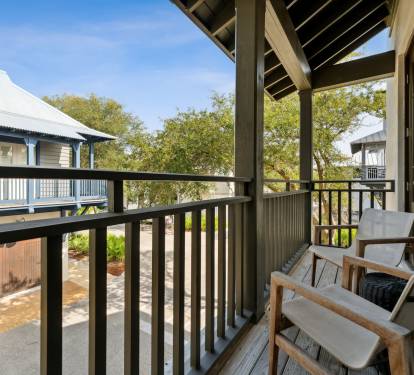 Balcony for Two!