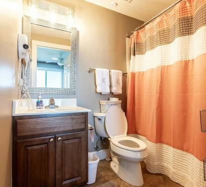 2nd bathroom