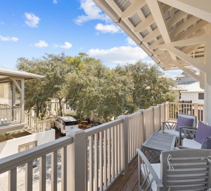 Relax on the Balcony - Perfect for Morning Coffee or Evening Cocktails!