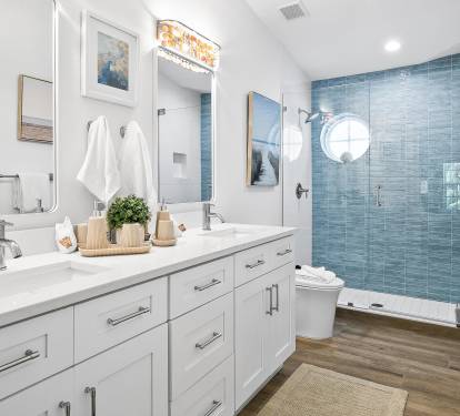 Master on-suite bathroom