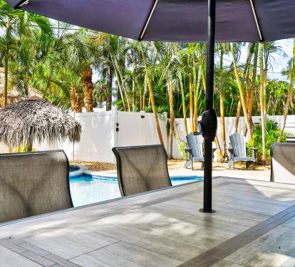 Private pool area