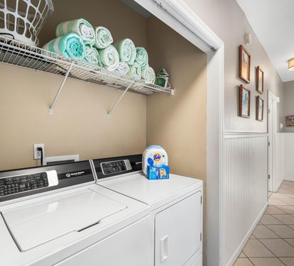 Private Washer/Dryer with Beach Towels Included