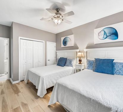Double Full Bedroom with Full Bath Access Door