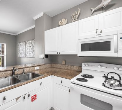 Fully Stocked Kitchen