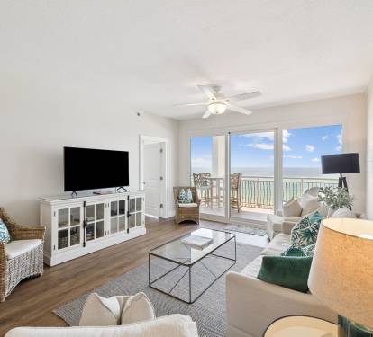 Spacious Living Area - Offering Stunning Gulf Views