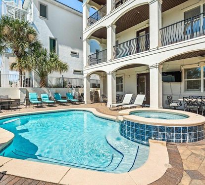 Private Pool and Spa with plenty of seating!