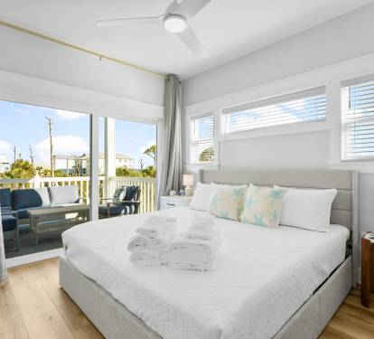 Gorgeous 2nd Bedroom with Expansive Deck