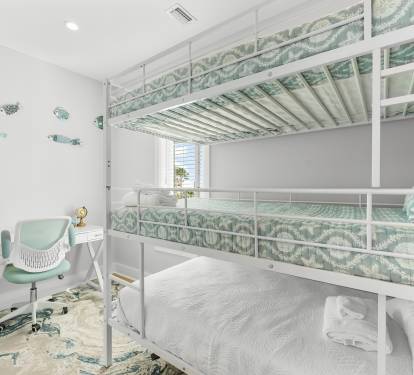 Sunny Kids Room 