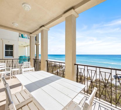 Outdoor Dining with Gulf Views!