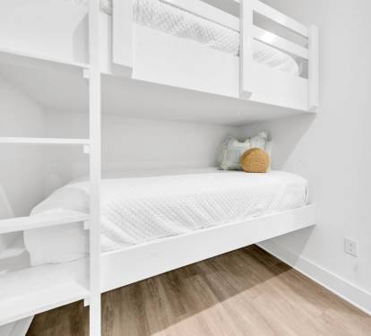 Hallway Bunks 1 Part 2