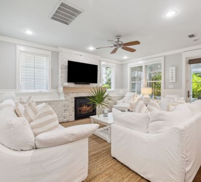 Warm & Inviting Living Area!