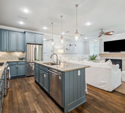 Fully Equipped Chef's Kitchen