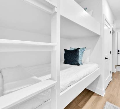 Hallway Bunks 1 Part 1