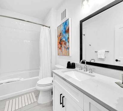 Hallway / Guest Bathroom 1 Part 1