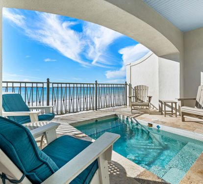 Private Splash Pool!