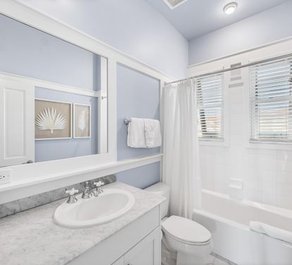 Third Floor (North Bedroom) Ensuite Tub and Shower Combination