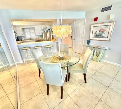 Dining area for 4