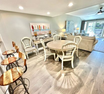 Dining area for 6