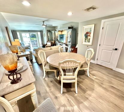 Dining area for 6
