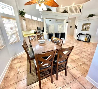 Dining area for 6