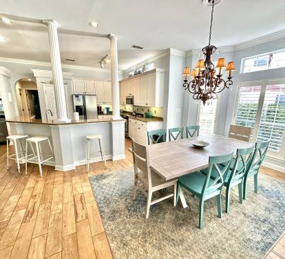 Dining area for 8