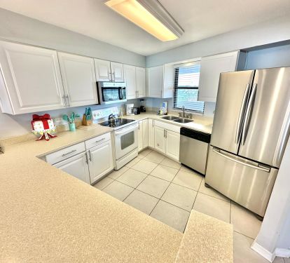 Fully stocked kitchen