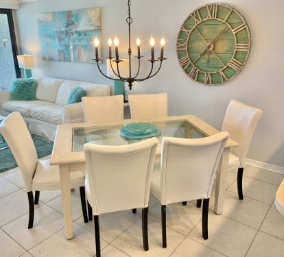 Dining room seating for 6
