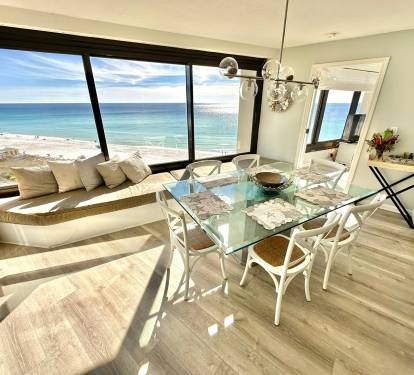Dining area for 6