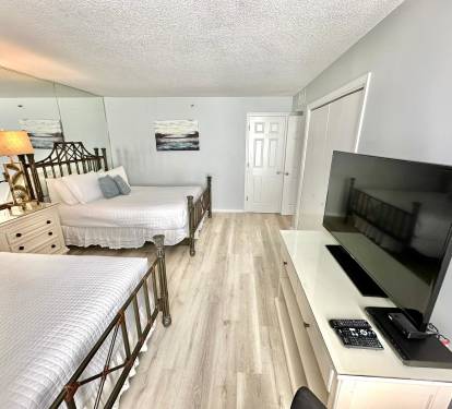 Guest Bedroom 2 Queens