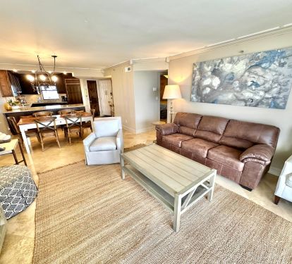 Spacious Living room