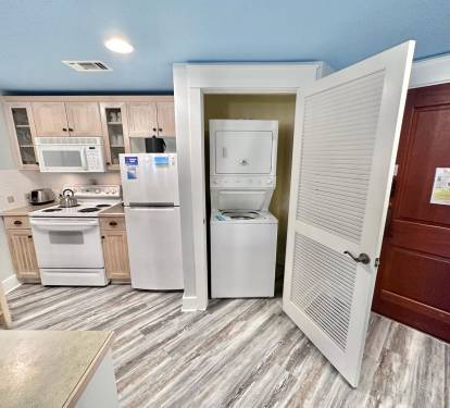 Laundry center