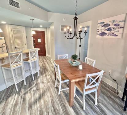 Dining room seating for 4